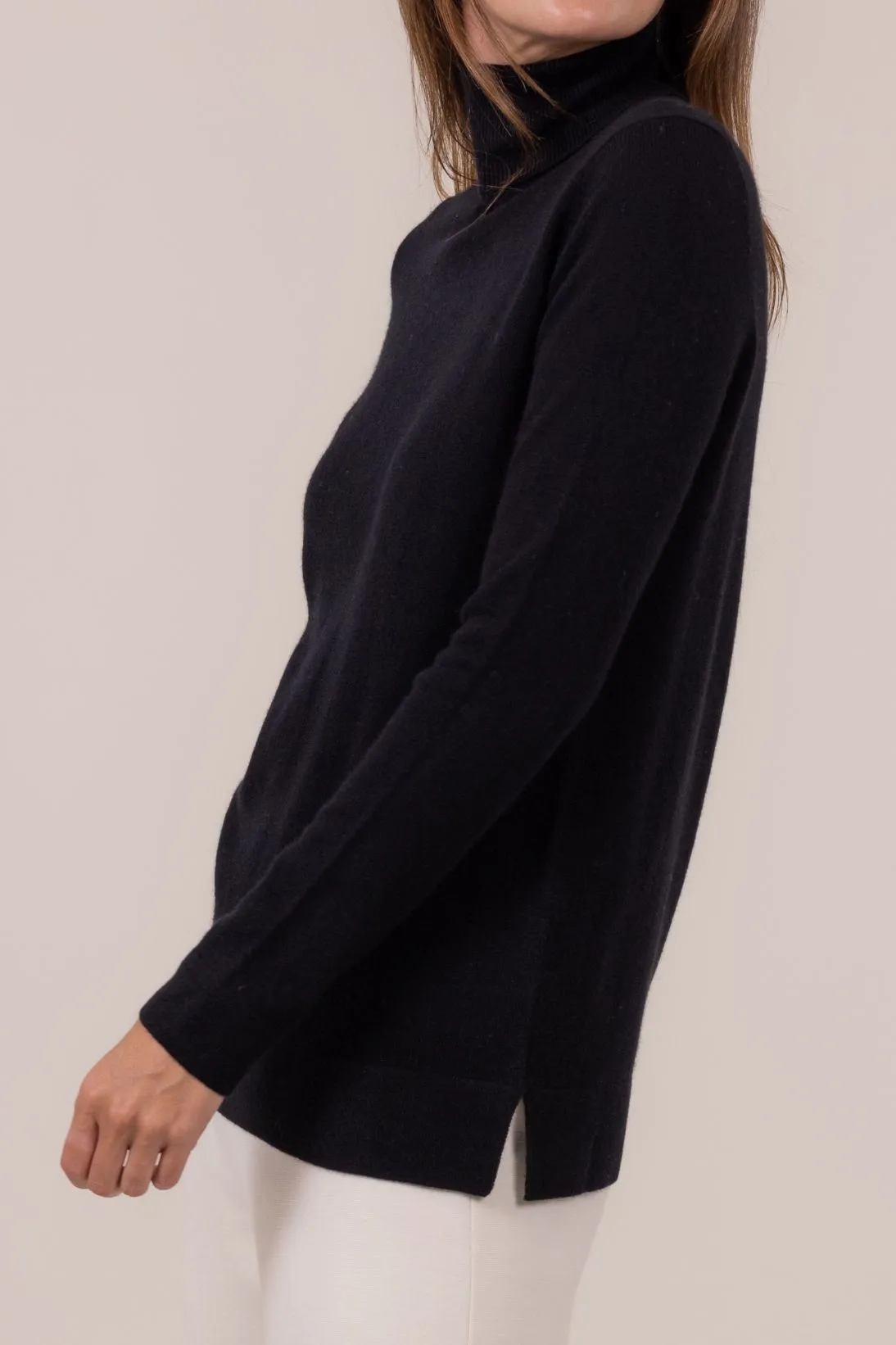 CLASSIC CASHMERE TURTLENECK