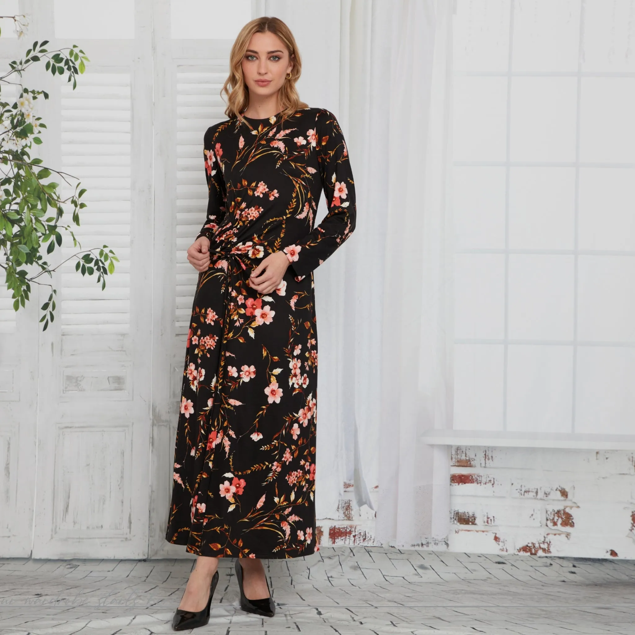 Denise Maxi Dress Black Floral