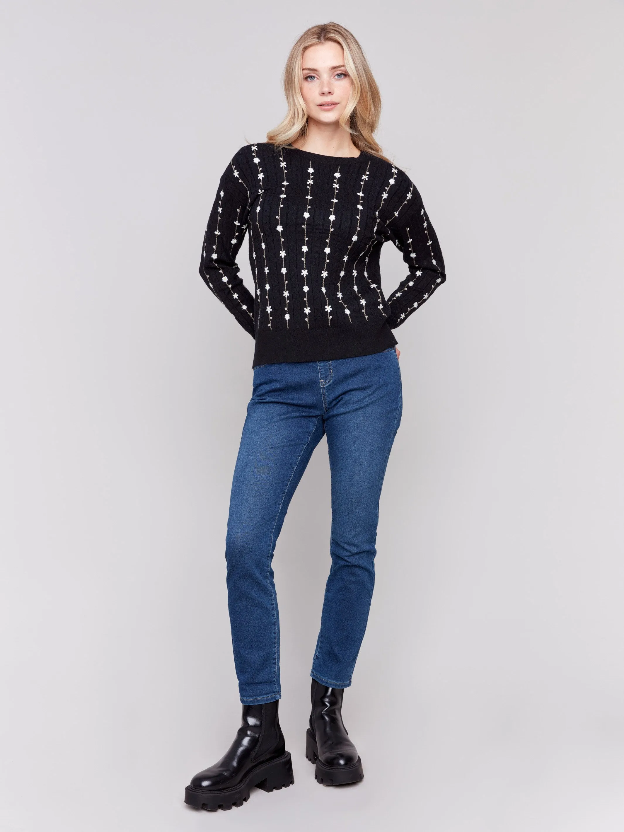 Floral Embroidery Knit Sweater - Black