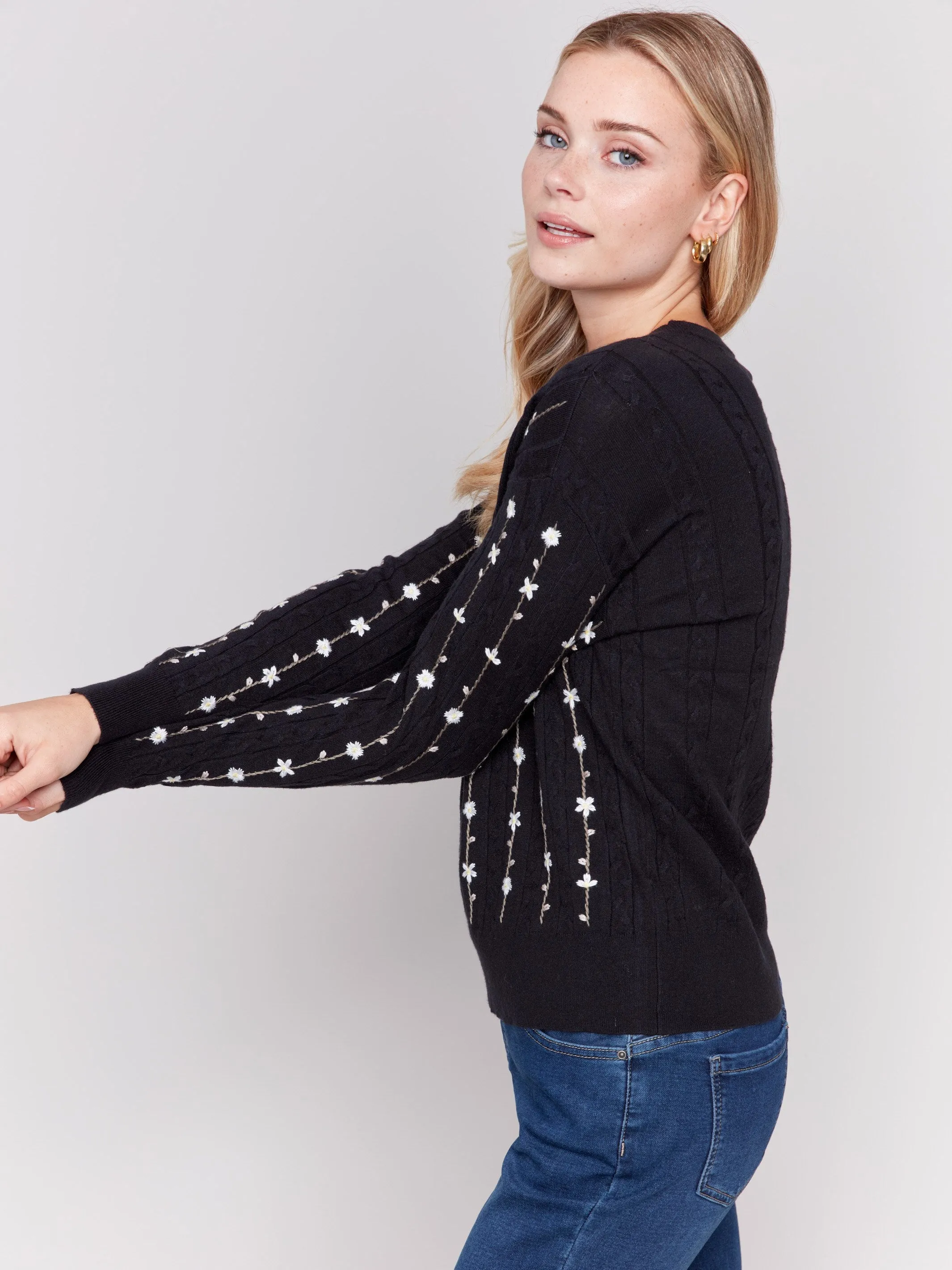 Floral Embroidery Knit Sweater - Black