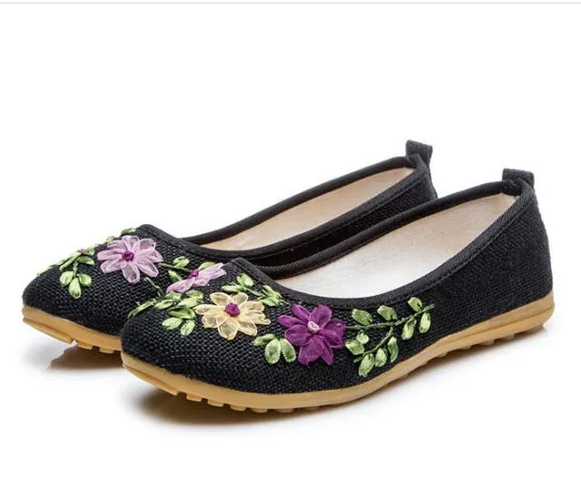 Vintage Embroidered Women Flats Flower Slip On Cotton Fabric Linen Comfortable Old Peking Ballerina Flat Shoes